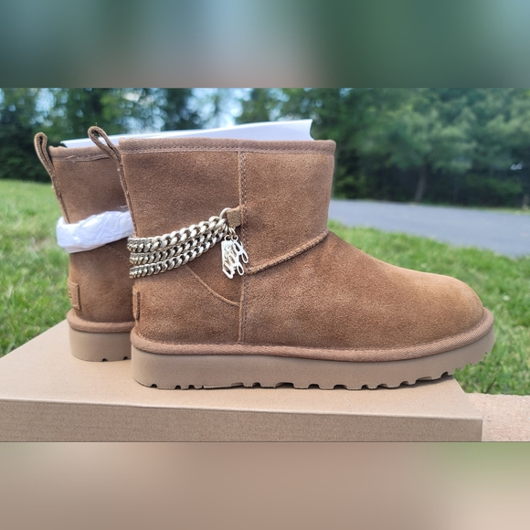 Ugg booties - Picture 9 of 9